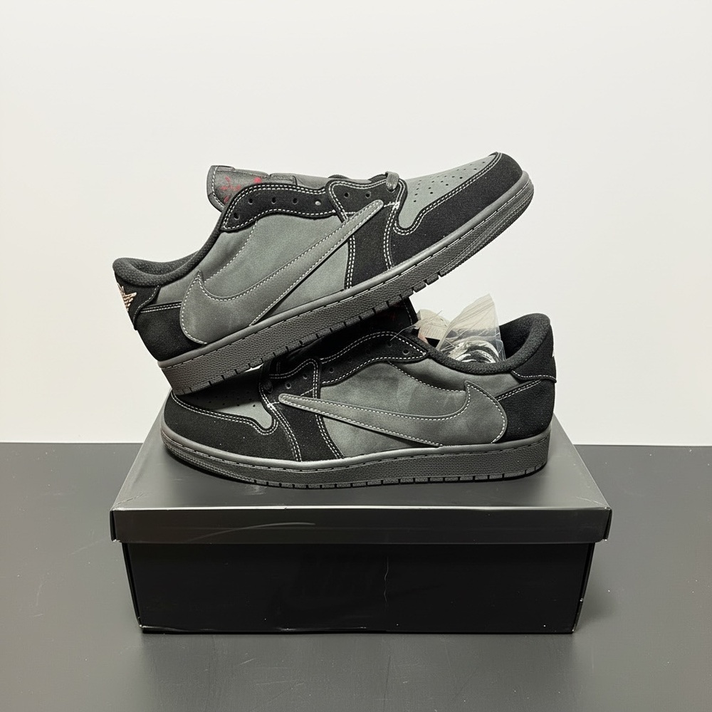 Travis Scott Phantom Black AJ1 Retro Low OG SP/ DM7866-001 - Picture 3 of 12